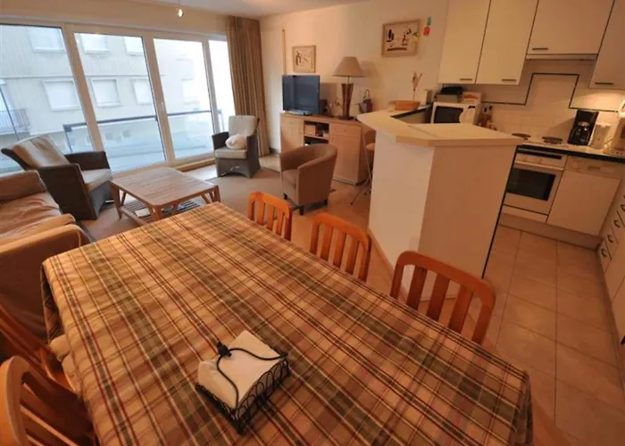 In Duinbergen With Side Sea View Apartment *